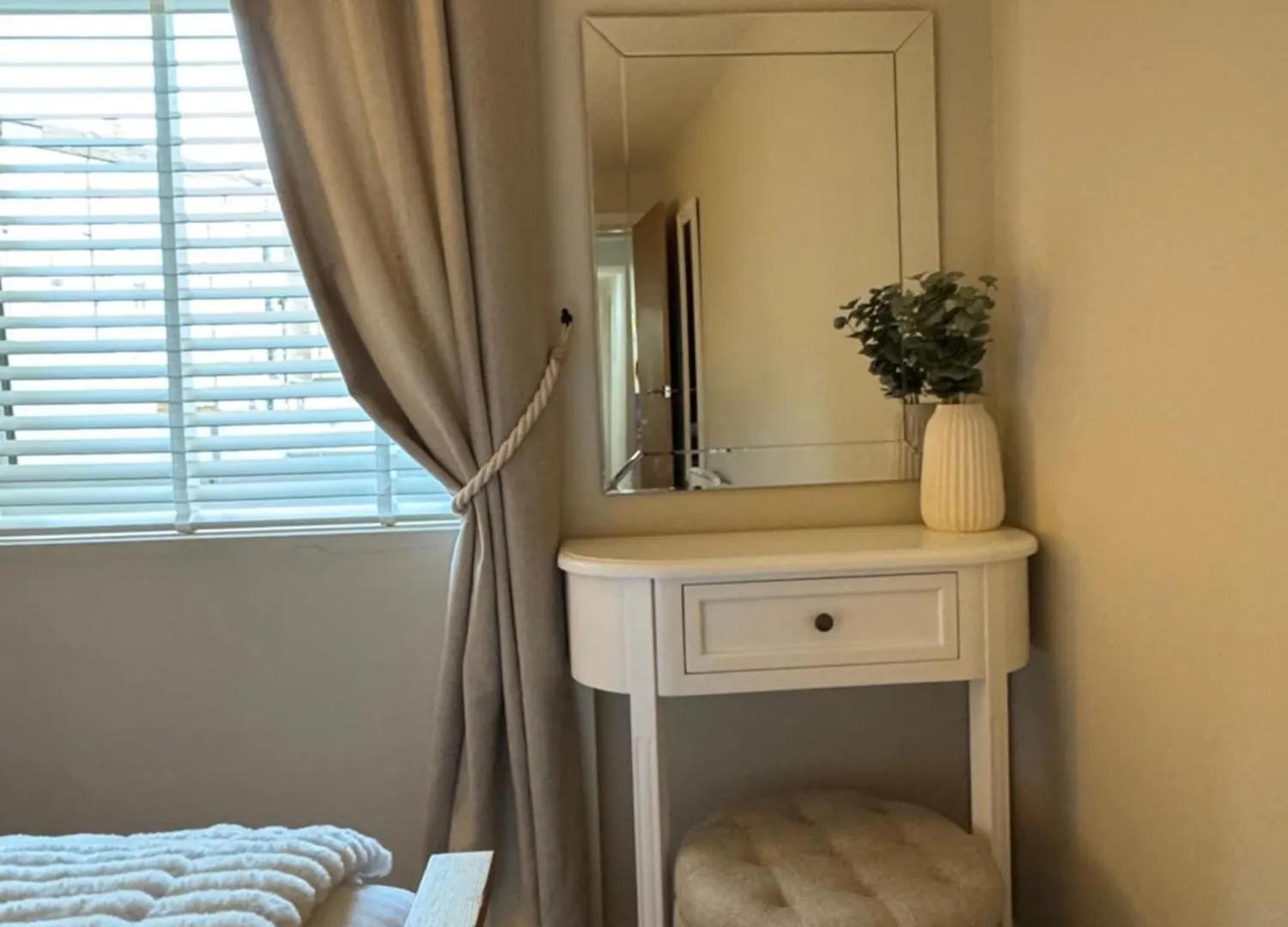 One Abbey Court Apartment Whitby 0*,