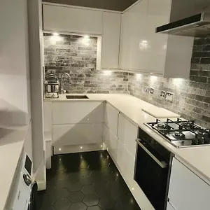 Stunning 2 Bedroom Georgian Edinburgh