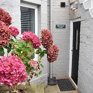 Havelock Court Apartment